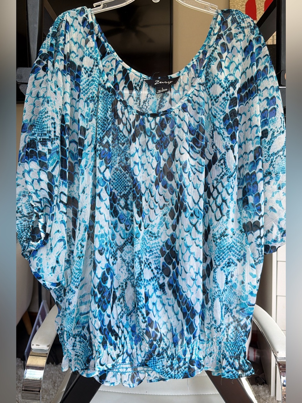 Zury blue abstract top